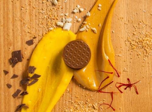 Mumbai Chocolate by SNA’AP – golden blend of cashew, saffron and kataifi crafted to capture India’s favorite flavors