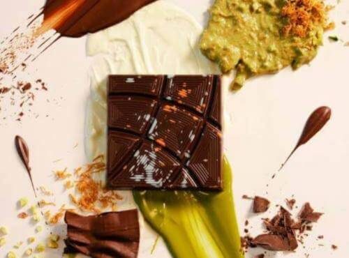 Pure Dubai chocolate with pistachio and gourmet design